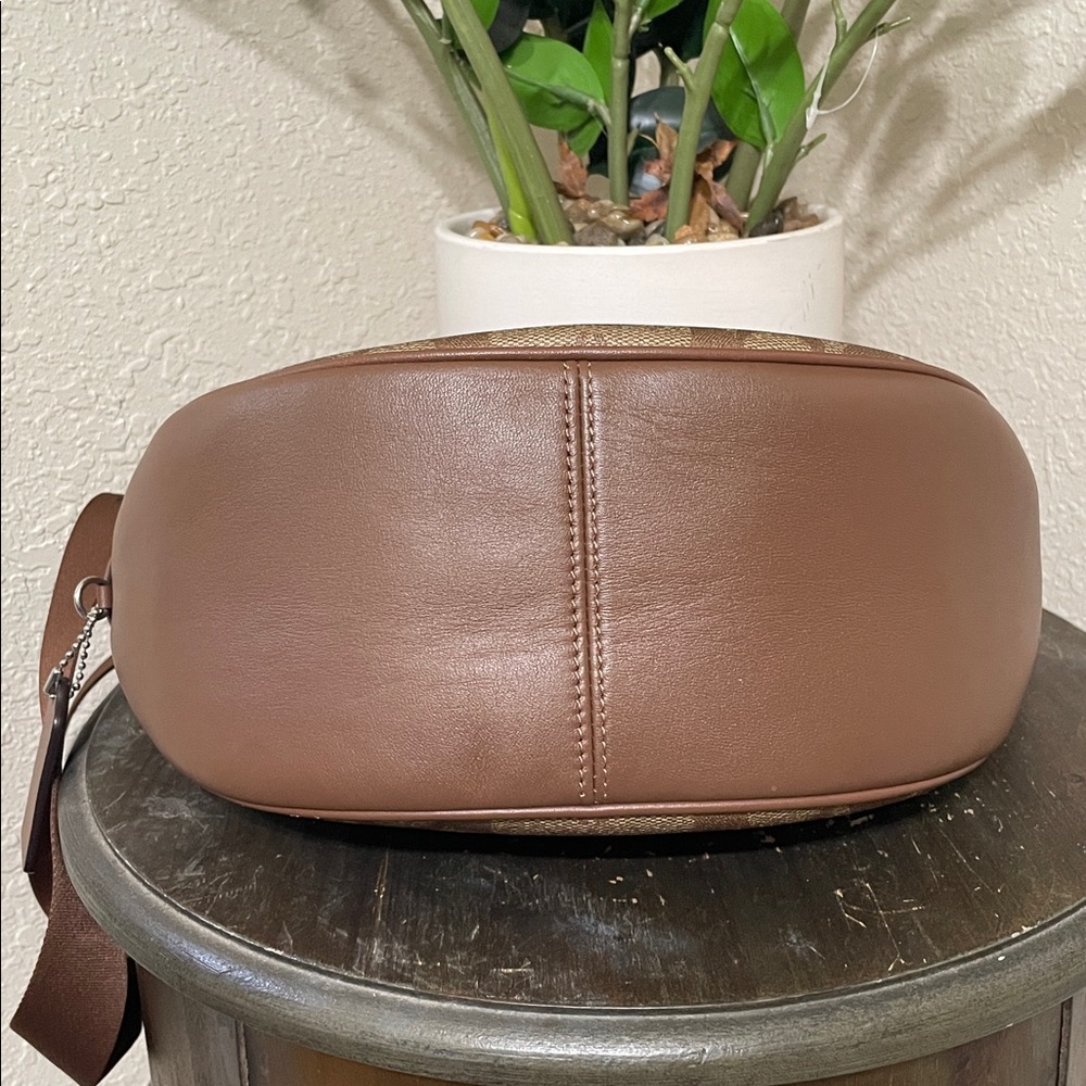 COACH Signature Brown Crescent Shoulder Bag with Adjustable Logo Strap - Picture 4 of 11